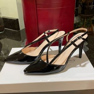 NWT Chinese Laundry 6.5 black patent shoe